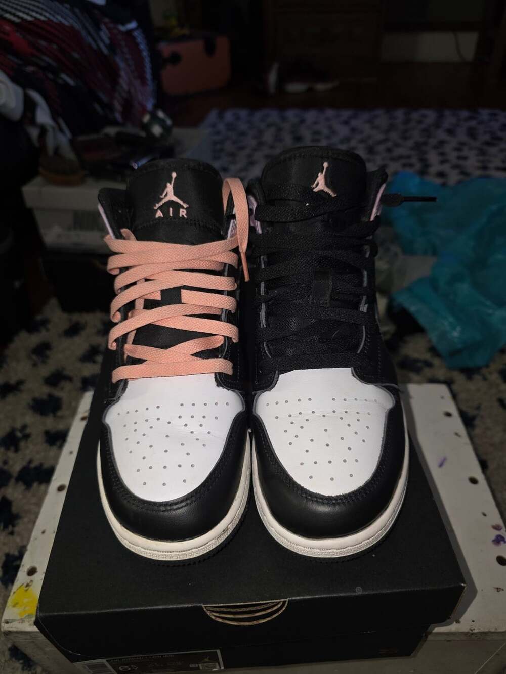Air Jordan 1 Mid SE "Zen Master" (Bleached Coral/Amethyst Wave)